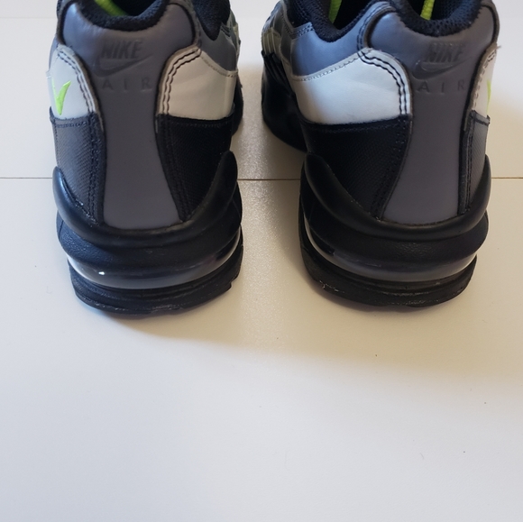 Nike Air Max 95 Kids Sneaker Shoes - Picture 6 of 9